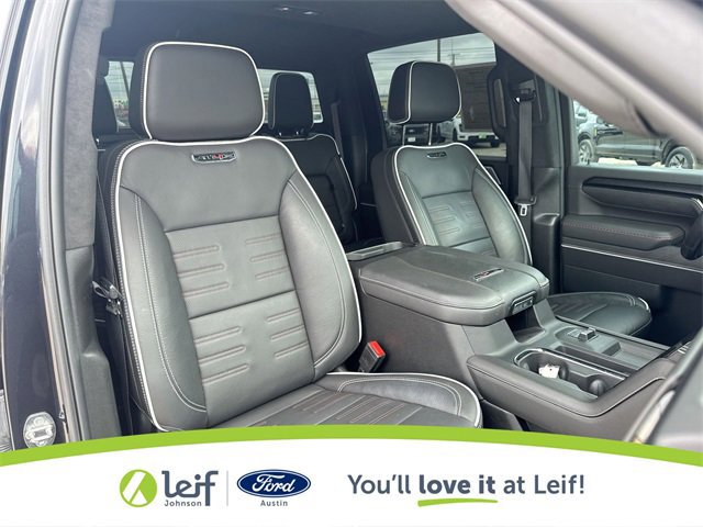 Used 2024 GMC Sierra 2500 AT4X image 32