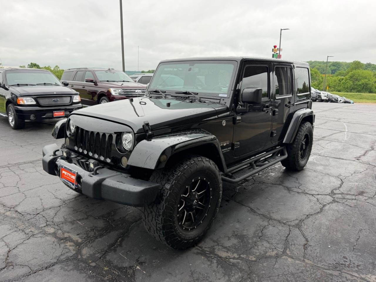 Used 2017 Jeep Wrangler Unlimited Sahara w/ Connectivity Group AWD/4WD image 7
