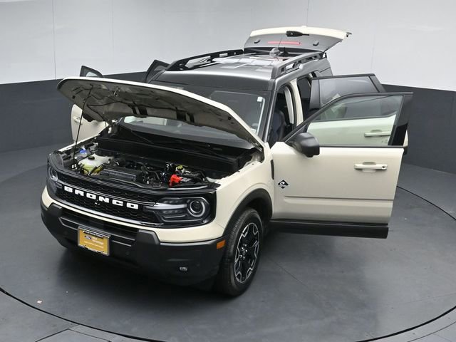 Certified 2025 Ford Bronco Sport Outer Banks w/ Outer Banks Tech Package+ AWD/4WD image 55