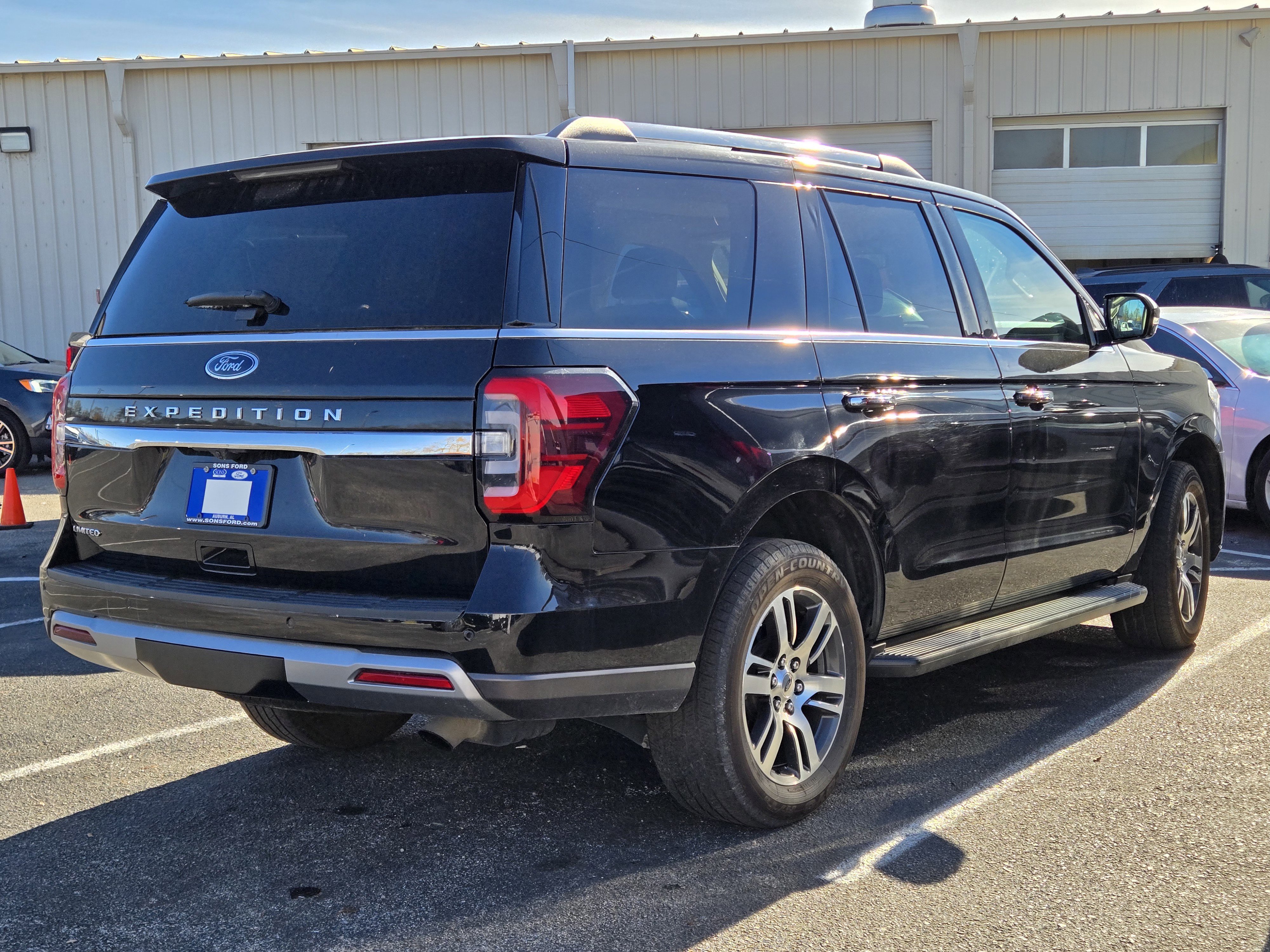 Certified 2024 Ford Expedition Limited image 6