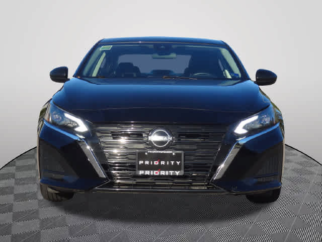 Used 2024 Nissan Altima 2.5 SV FWD image 5