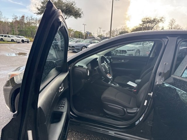 Used 2020 Kia Forte LXS image 12