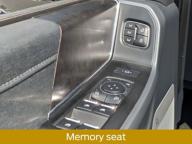 Certified 2023 Ford F250 Lariat w/ Chrome Package image 15