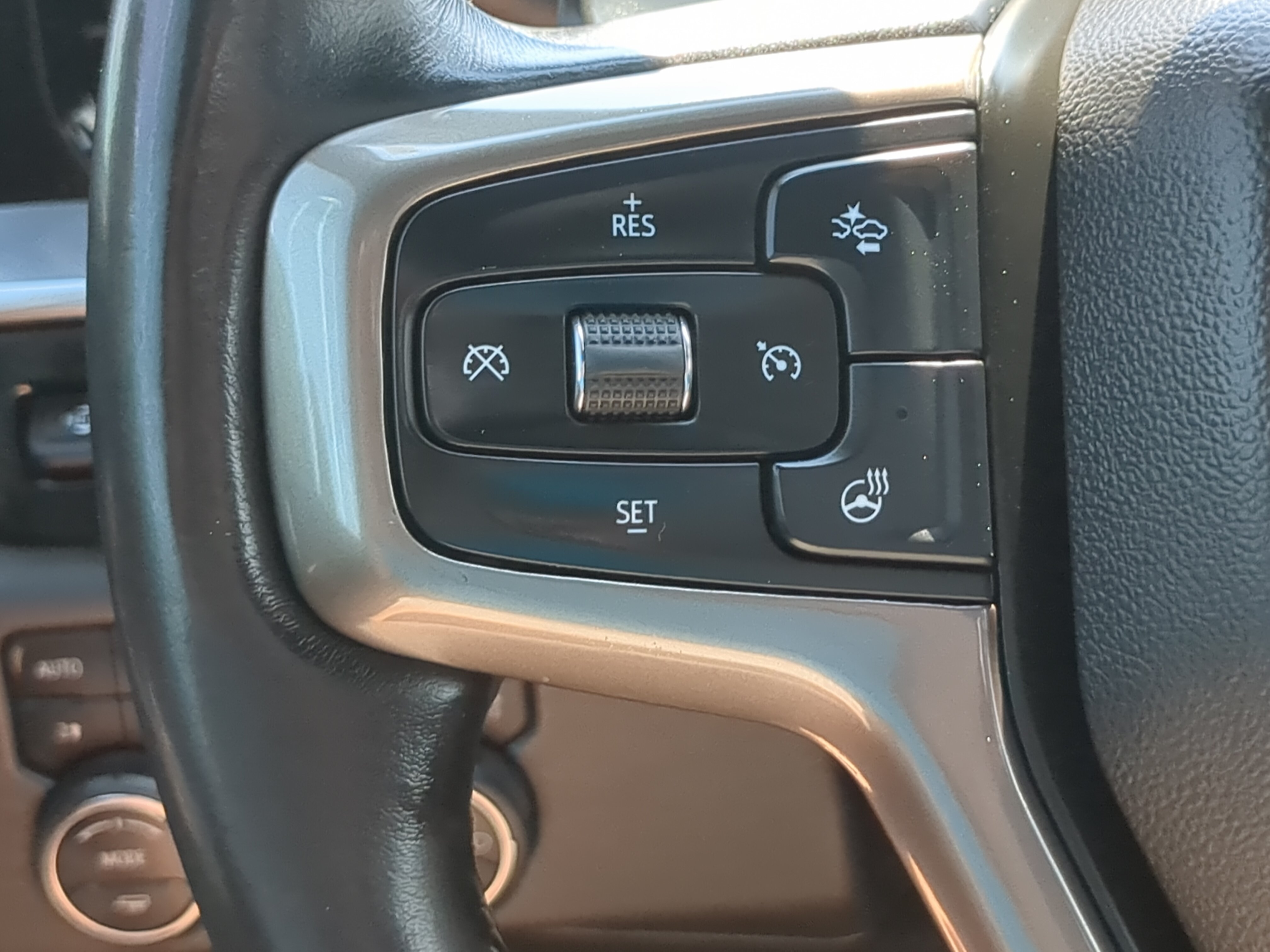 Used 2022 Chevrolet Silverado 1500 High Country w/ High Country Premium Package AWD/4WD image 24