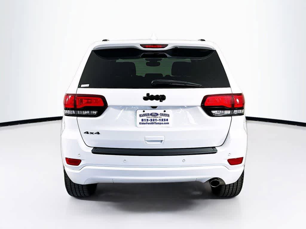 Used 2022 Jeep Grand Cherokee Laredo X AWD/4WD image 5