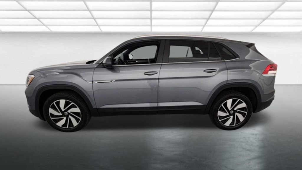 Used 2024 Volkswagen Atlas Cross Sport SE w/ Black Wheel Package AWD/4WD image 3