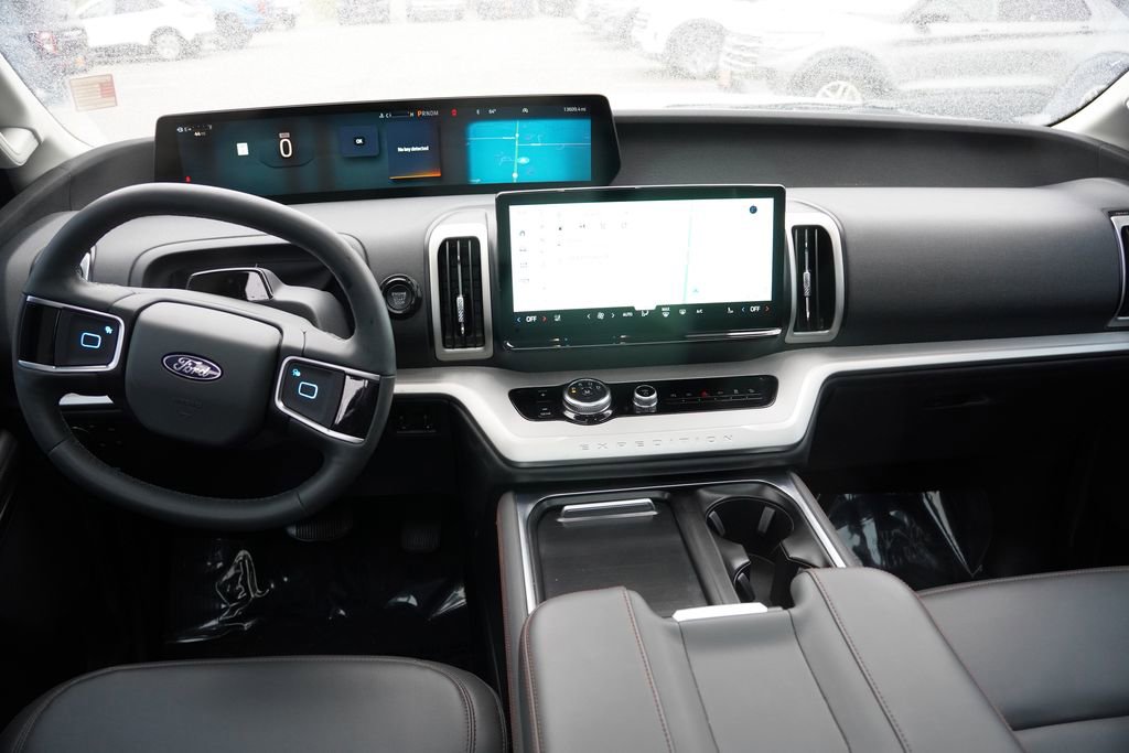 Certified 2025 Ford Expedition Active AWD/4WD image 22
