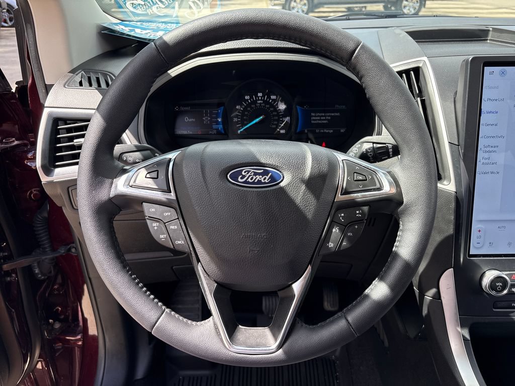 Certified 2024 Ford Edge SEL w/ Convenience Package AWD/4WD image 17