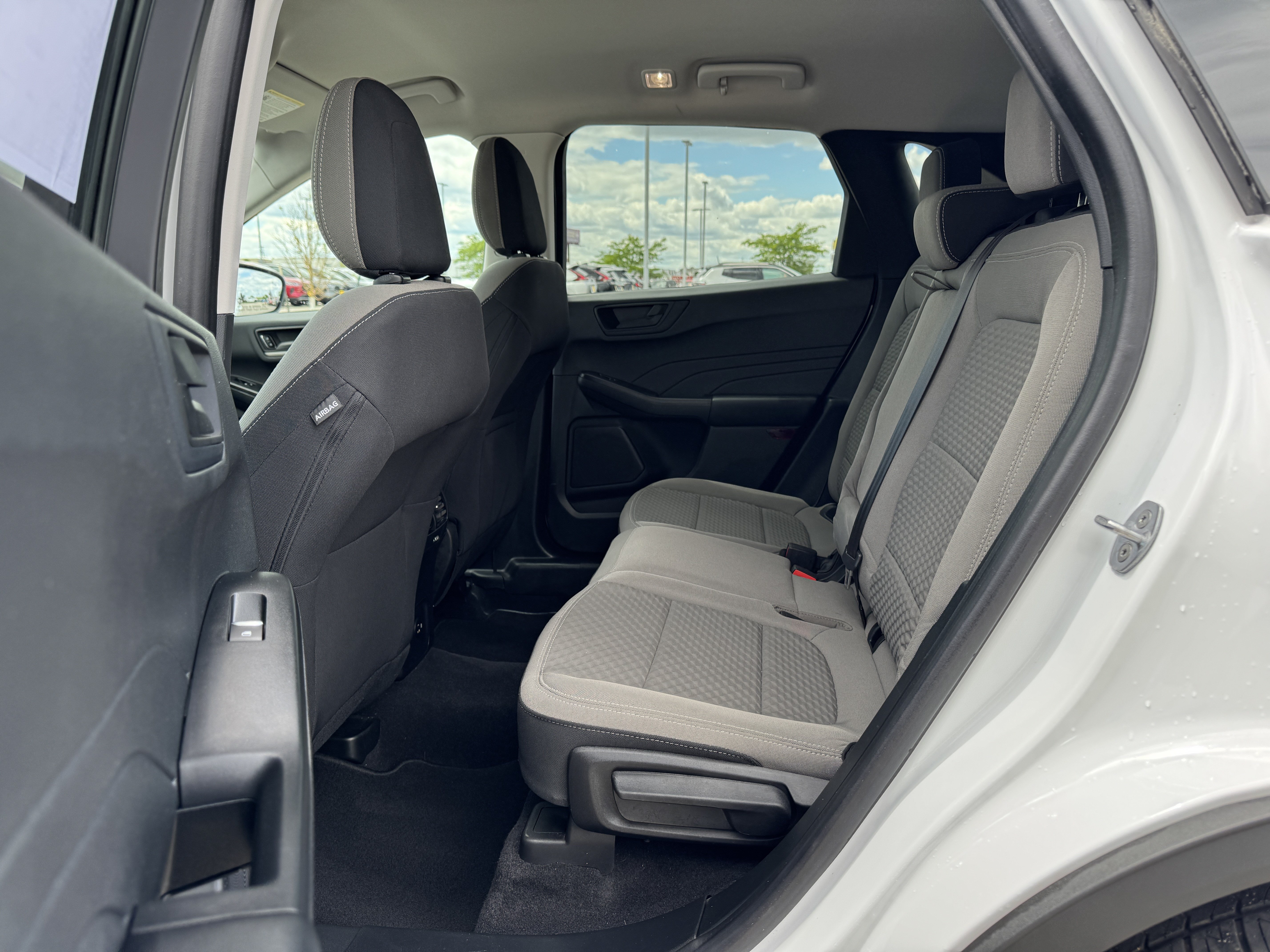 Certified 2022 Ford Escape SE w/ SE Sport Appearance Package AWD/4WD image 6