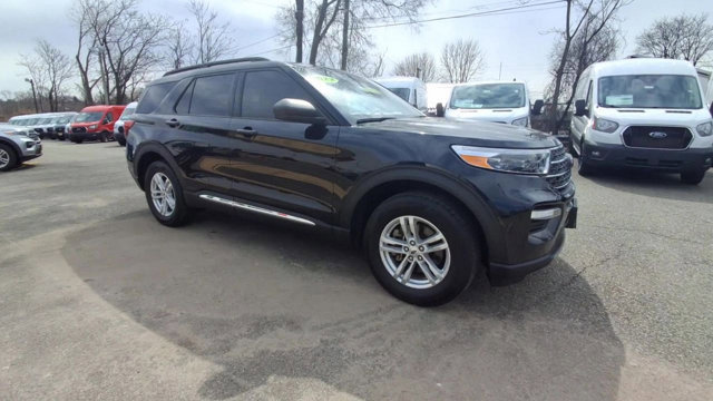 Certified 2022 Ford Explorer XLT w/ Equipment Group 202A image 2