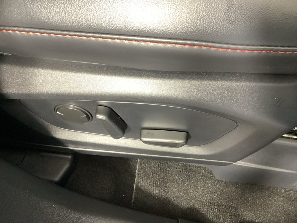 Certified 2025 Ford Explorer ST AWD/4WD image 9