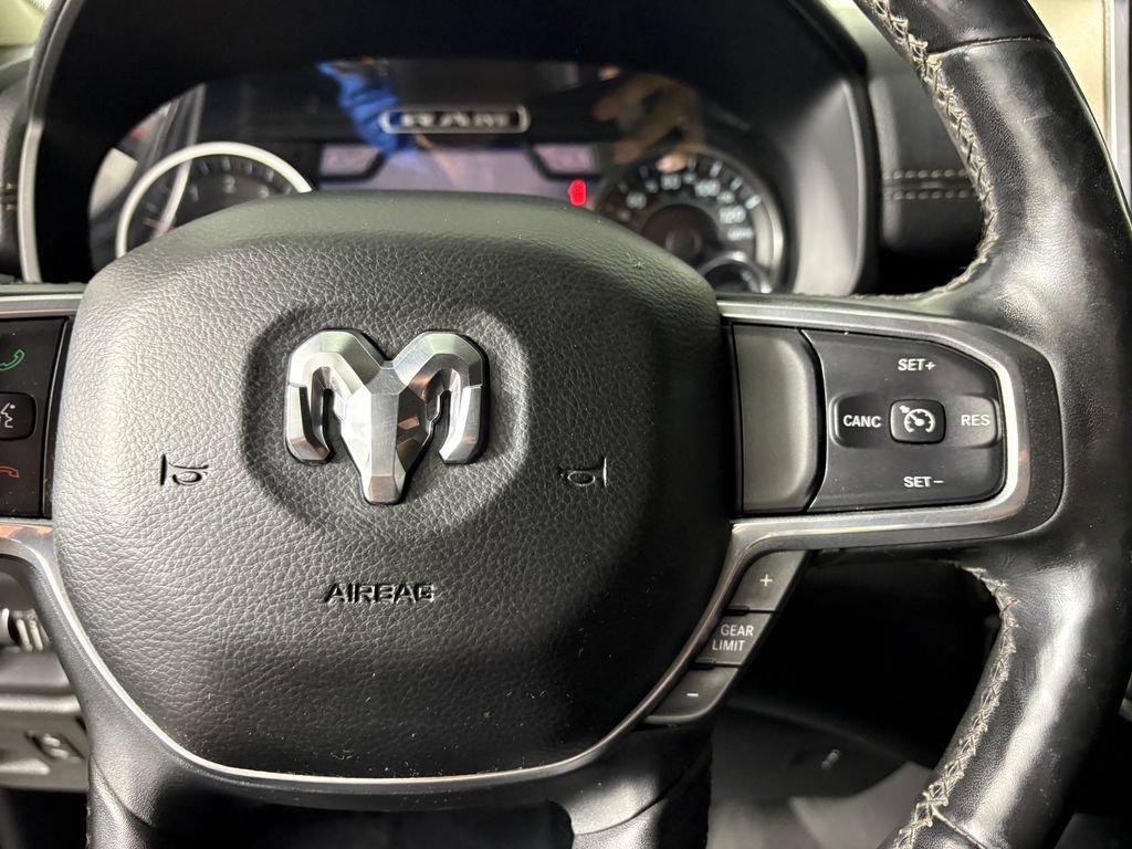 Used 2019 RAM 1500 Laramie AWD/4WD image 23