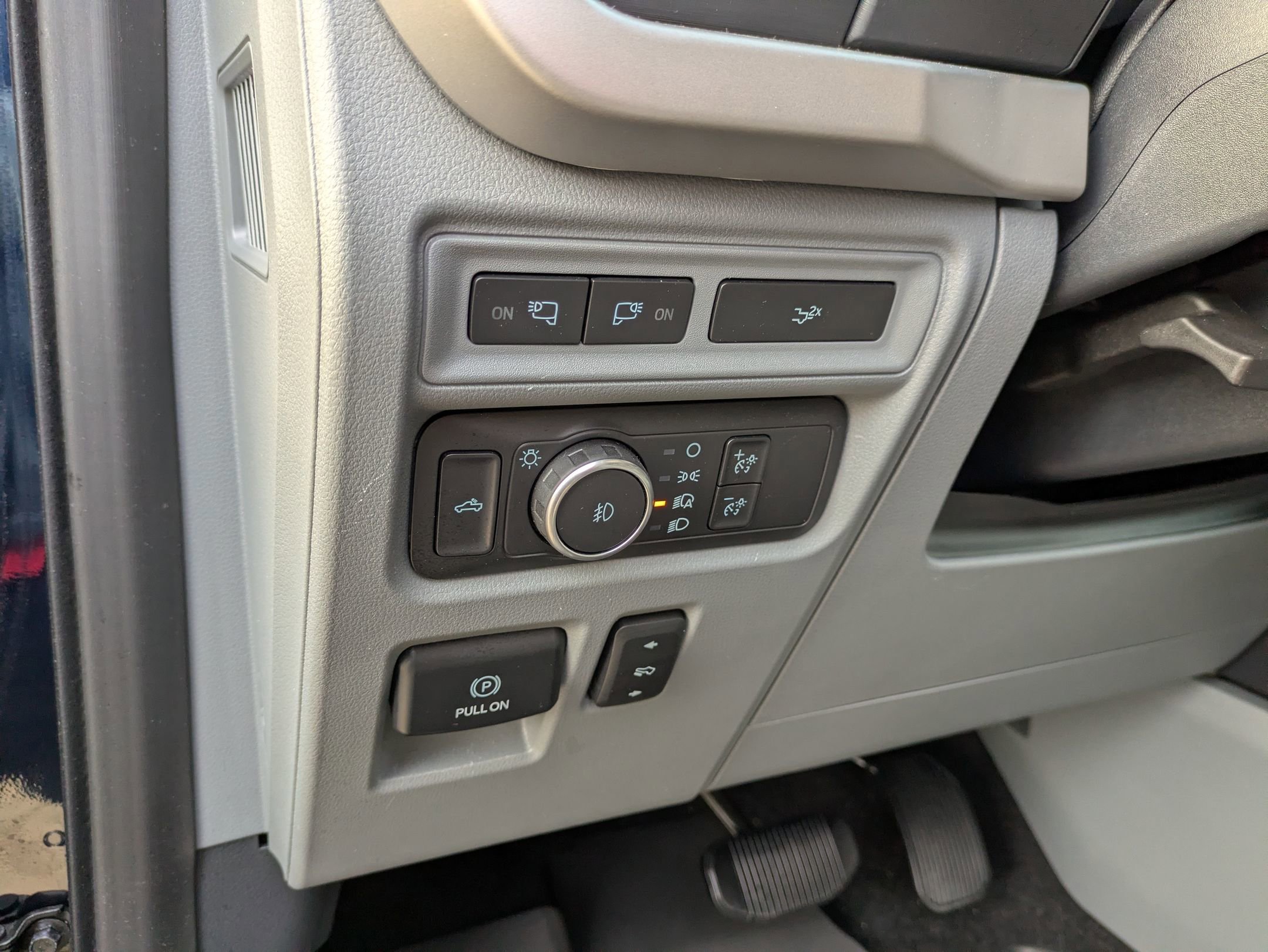 Certified 2022 Ford F150 XLT w/ Equipment Group 302A High image 20