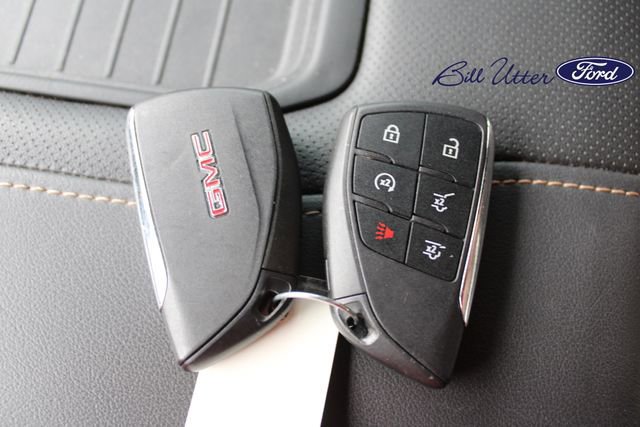 Used 2022 GMC Yukon AT4 image 11