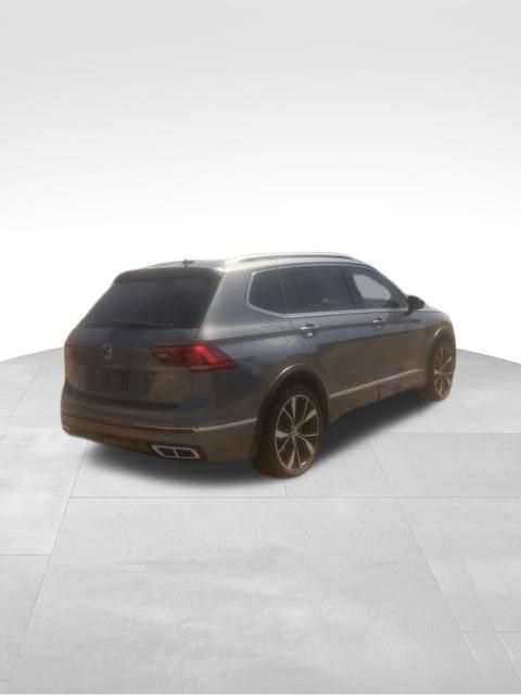 Used 2022 Volkswagen Tiguan SEL R-Line AWD/4WD image 6