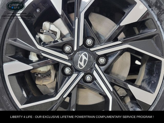 Used 2025 Hyundai Sonata SEL FWD image 11