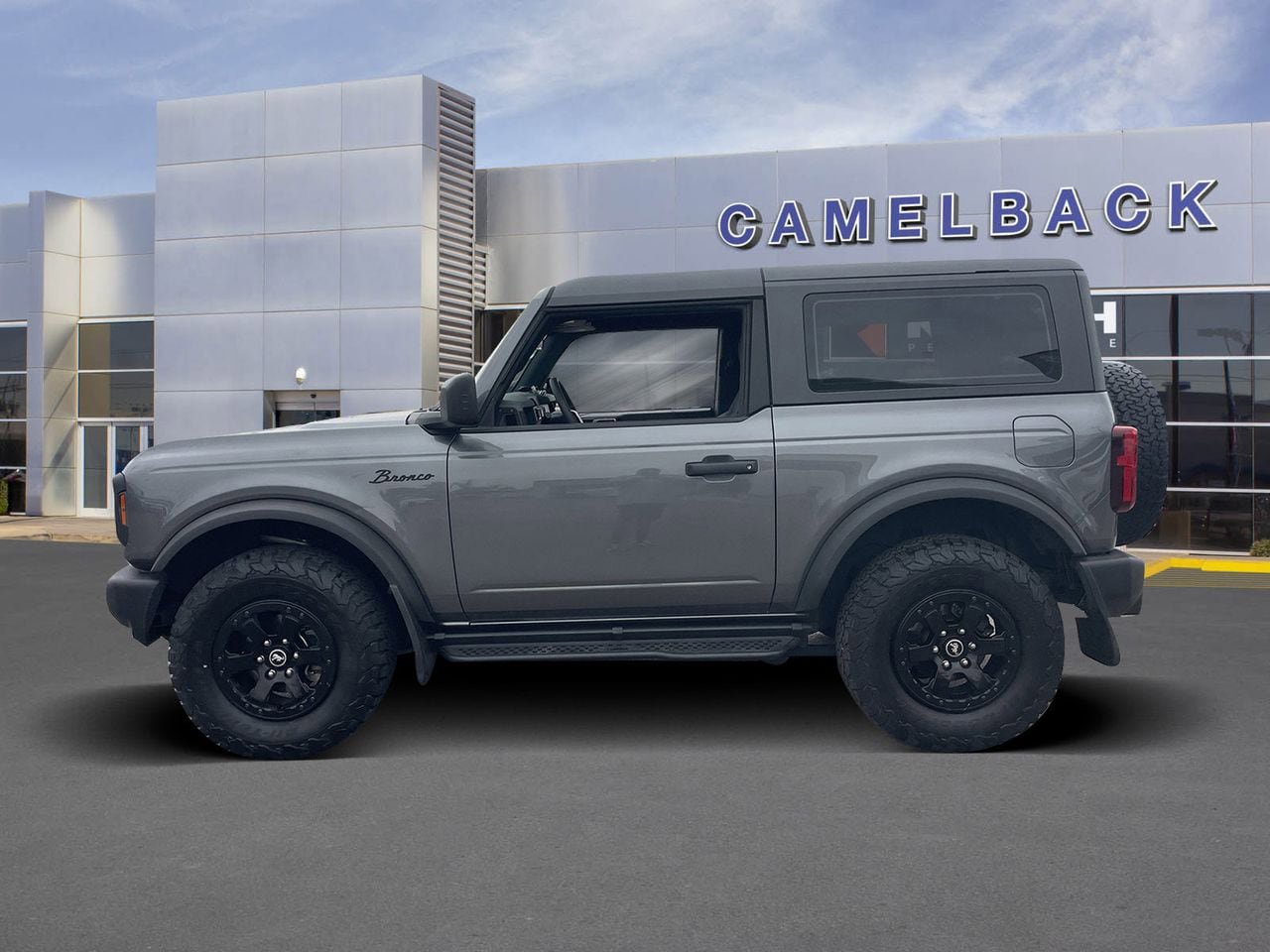 Certified 2022 Ford Bronco 2-Door AWD/4WD image 3