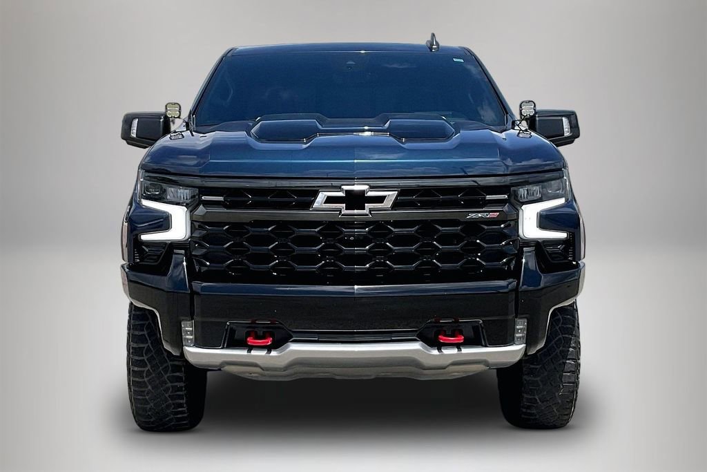 Used 2022 Chevrolet Silverado 1500 ZR2 w/ Technology Package AWD/4WD image 3