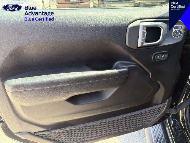 Used 2023 Jeep Gladiator Mojave w/ LED Lighting Group AWD/4WD image 15
