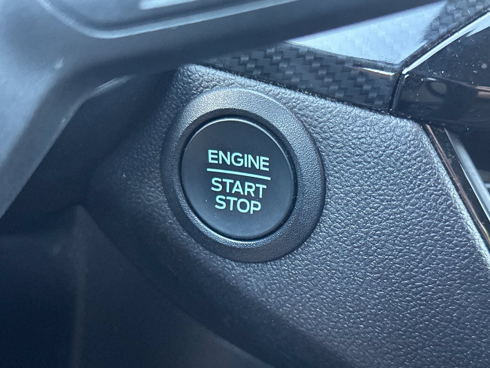 Certified 2025 Ford Escape ST-Line FWD image 22