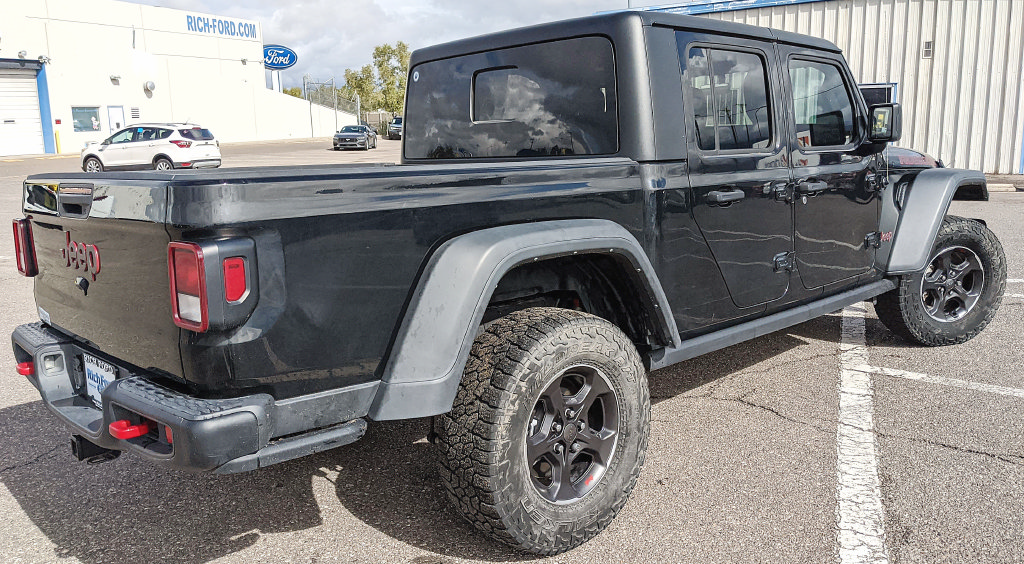 Used 2023 Jeep Gladiator Rubicon w/ Cold Weather Group AWD/4WD image 3