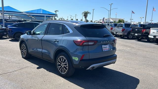 Certified 2023 Ford Escape SE w/ PHEV Premium Package FWD image 5