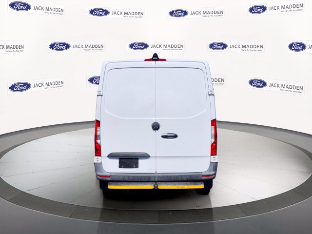 Used 2019 Mercedes-Benz Sprinter 144 image 4