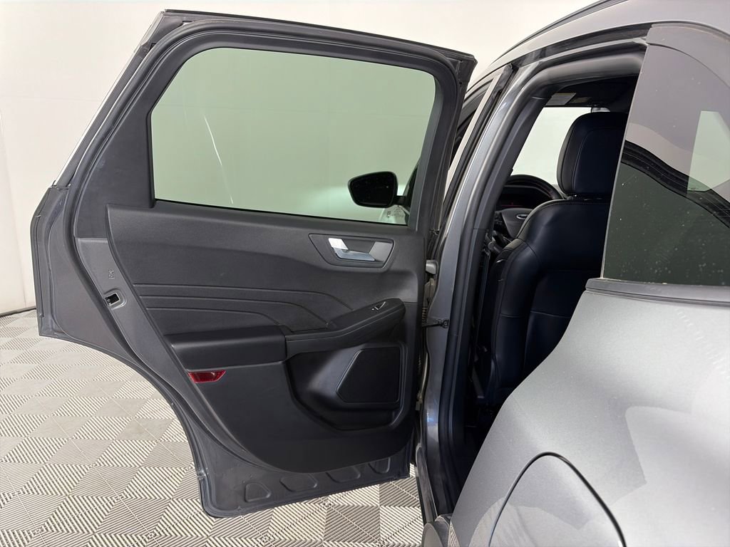 Certified 2025 Ford Escape ST-Line Select AWD/4WD image 12
