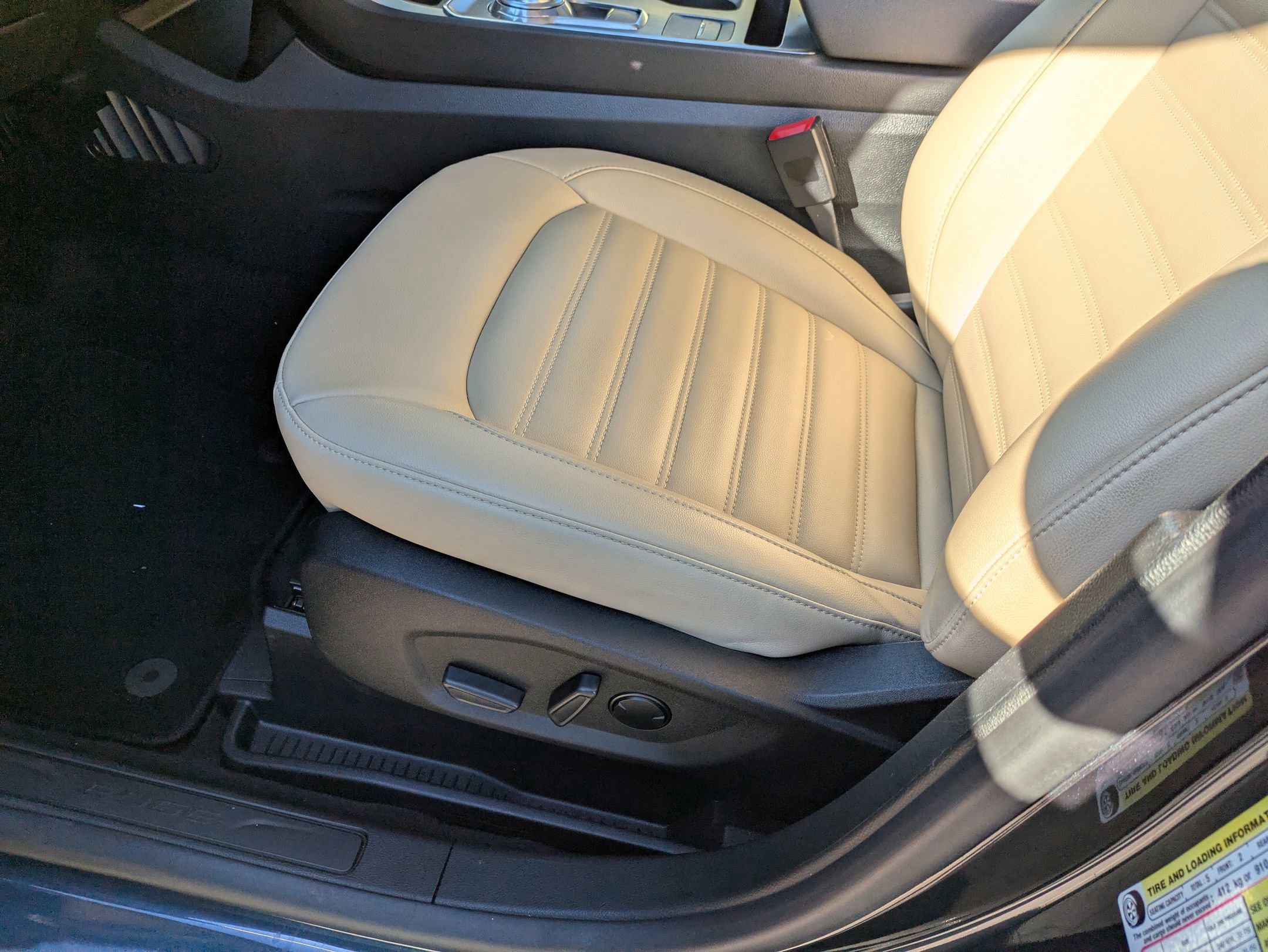 Certified 2022 Ford Edge SEL w/ Convenience Package image 13