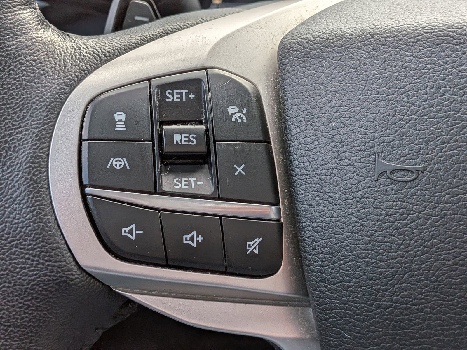 Certified 2021 Ford Explorer XLT w/ Equipment Group 202A image 30