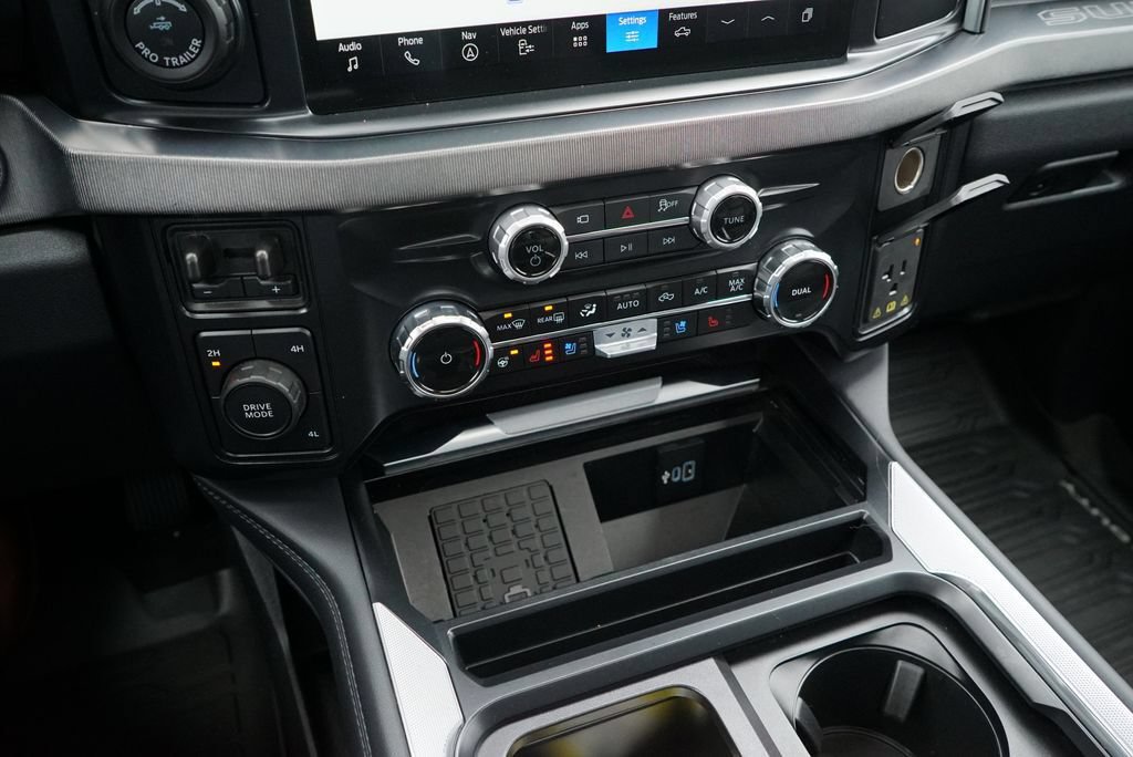 Certified 2025 Ford F450 Platinum w/ FX4 Off-Road Package AWD/4WD image 14
