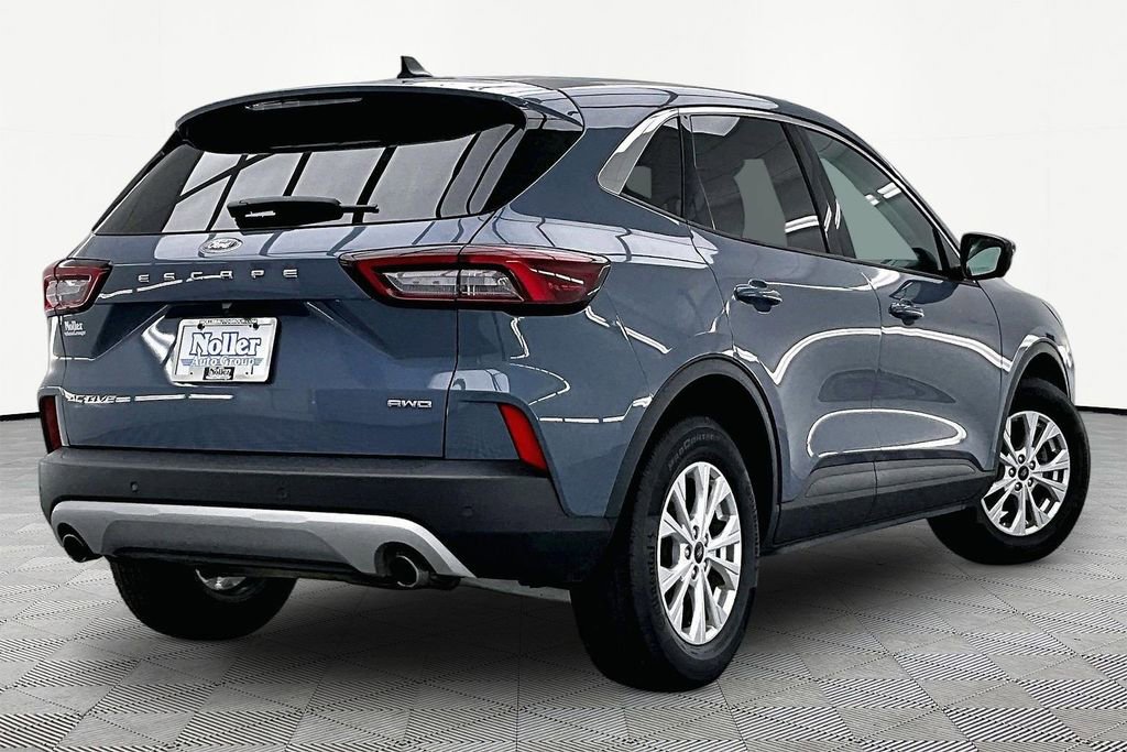 Certified 2023 Ford Escape Active w/ Tech Pack #2 AWD/4WD image 2