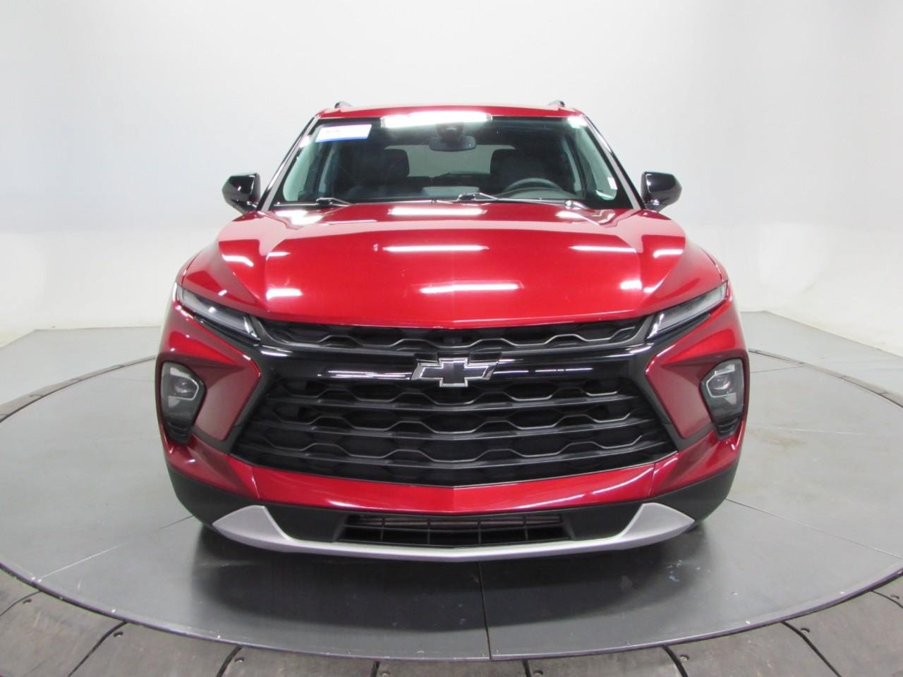 Used 2023 Chevrolet Blazer LT w/ Convenience Package AWD/4WD image 2
