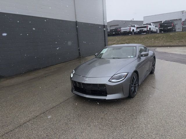 Used 2023 Nissan Z w/ Floor Mat Package (L93) RWD image 6