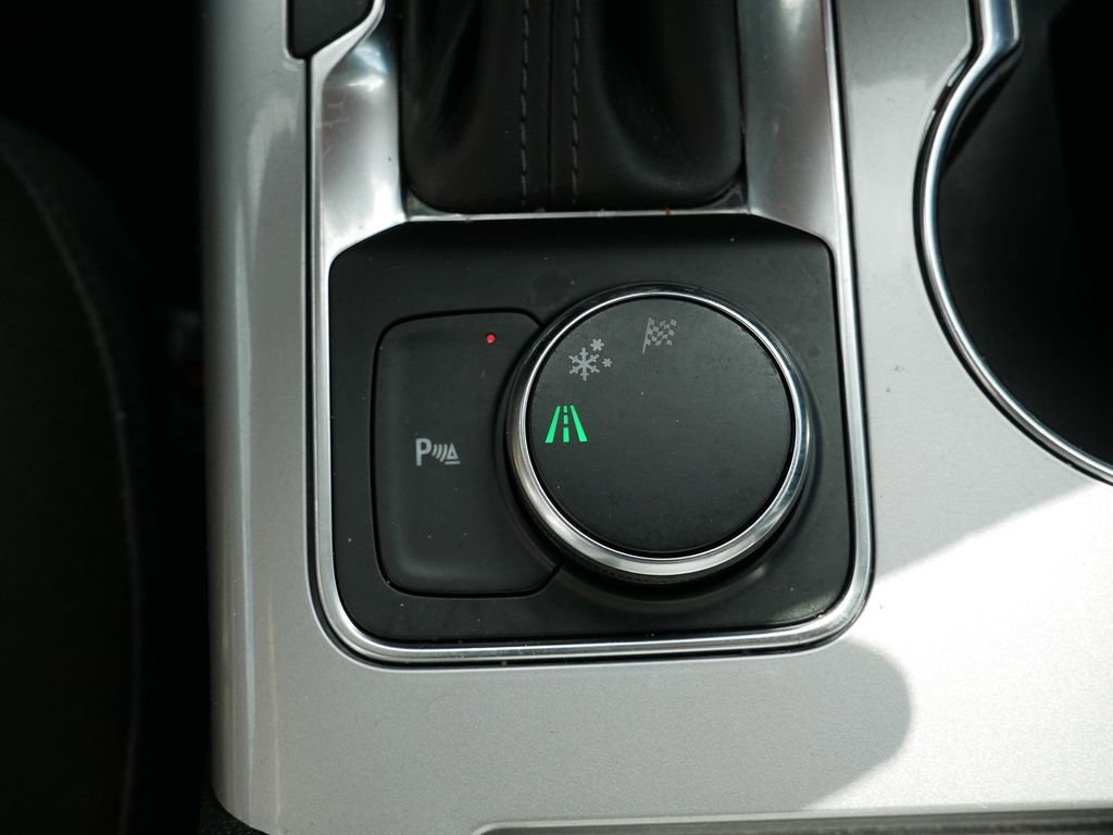 Used 2020 Chevrolet Blazer LT FWD image 23