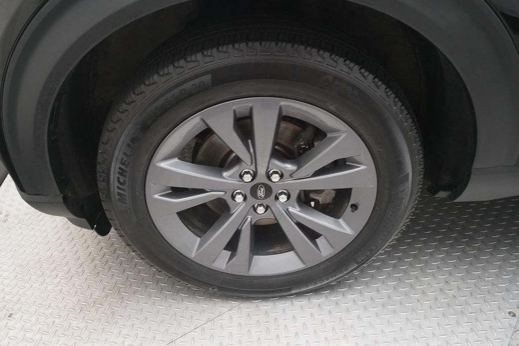 Certified 2022 Ford Explorer XLT w/ XLT Sport Appearance Package AWD/4WD image 27
