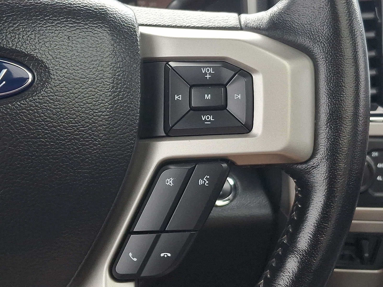 Certified 2022 Ford F250 Lariat w/ Black Appearance Pkg AWD/4WD image 21