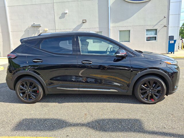 Used 2023 Chevrolet Bolt EUV Premier w/ Sun & Sound Package FWD image 18