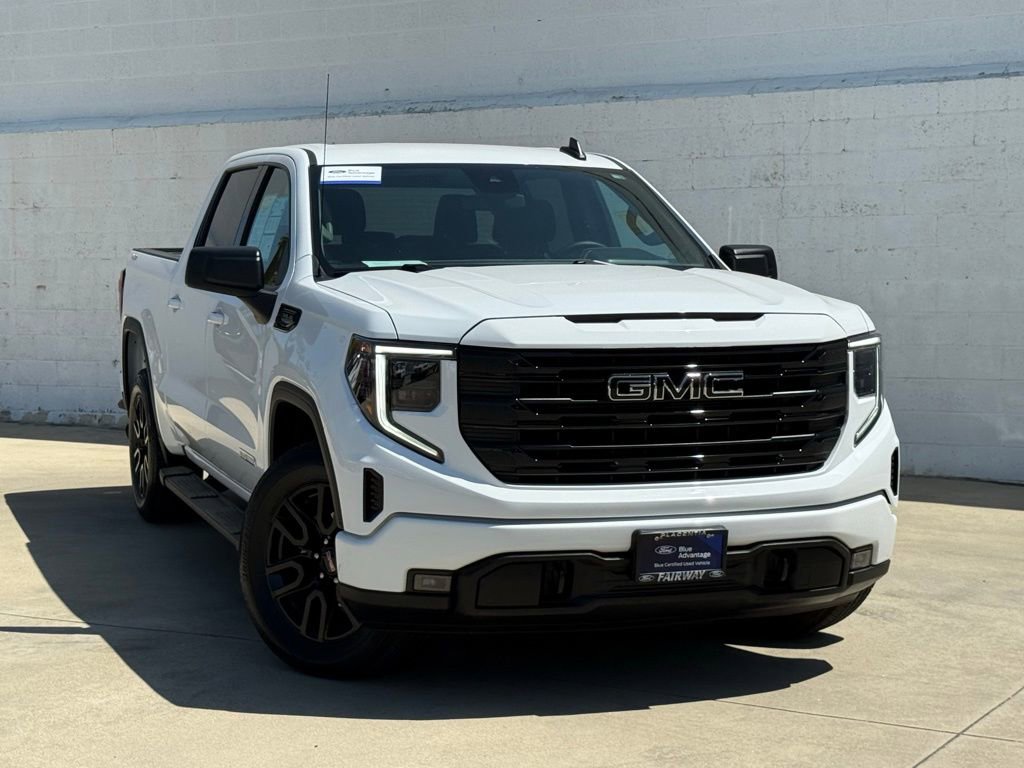 Used 2024 GMC Sierra 1500 Elevation w/ LPO, Elevation Black Package AWD/4WD image 3