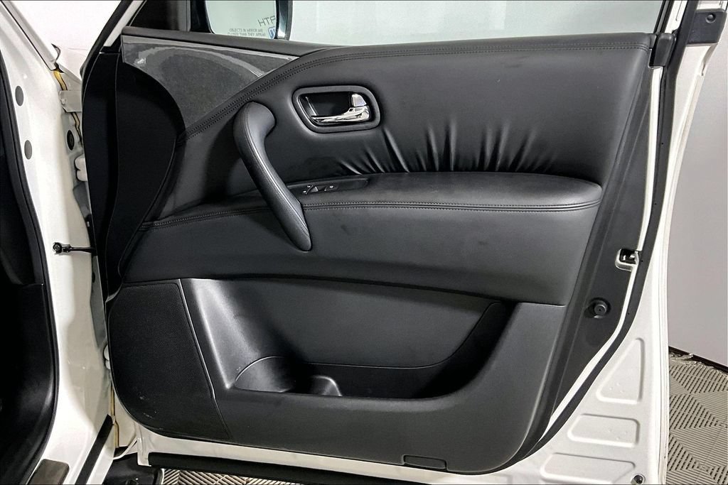 Used 2023 Nissan Armada SL w/ Midnight Edition Package RWD image 19