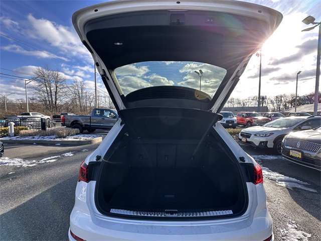 Used 2024 Audi Q3 2.0T Premium image 40