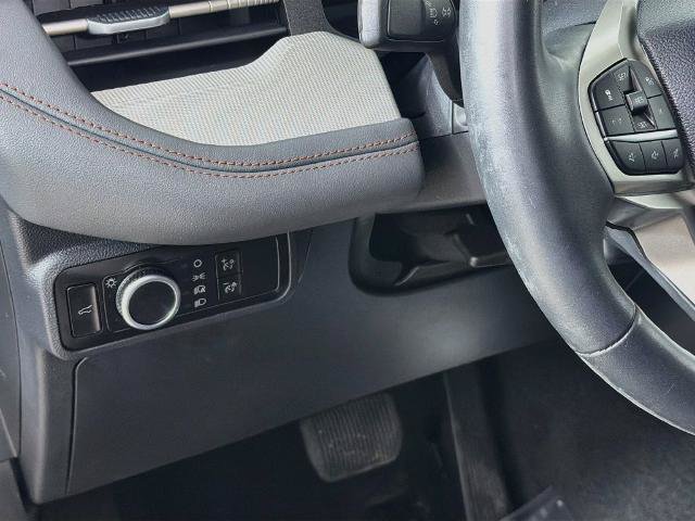 Certified 2025 Ford Explorer Active AWD/4WD image 10