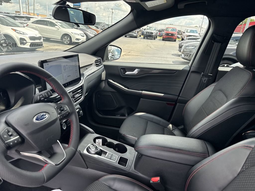 Certified 2023 Ford Escape ST-Line w/ Tech Pack #1 image 26