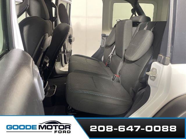 Used 2024 Jeep Wrangler Unlimited Rubicon 4xe AWD/4WD image 19