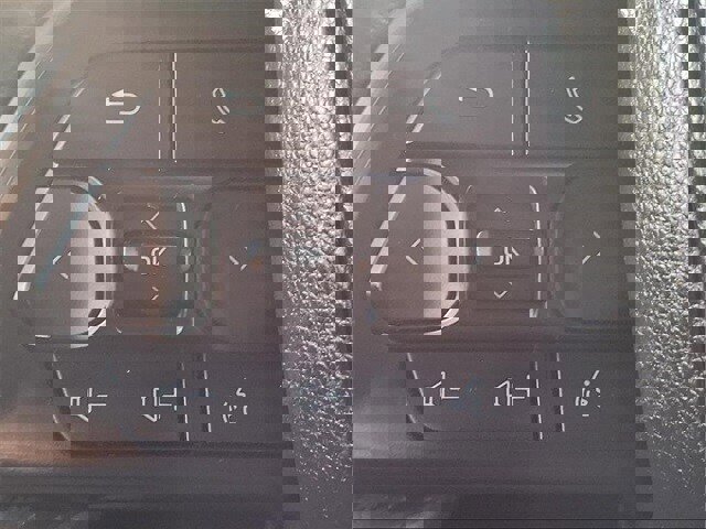 Used 2024 Toyota Tacoma TRD Off-Road image 19