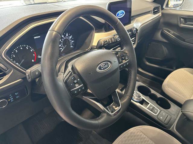 Certified 2022 Ford Escape SE w/ SE Sport Appearance Package image 9