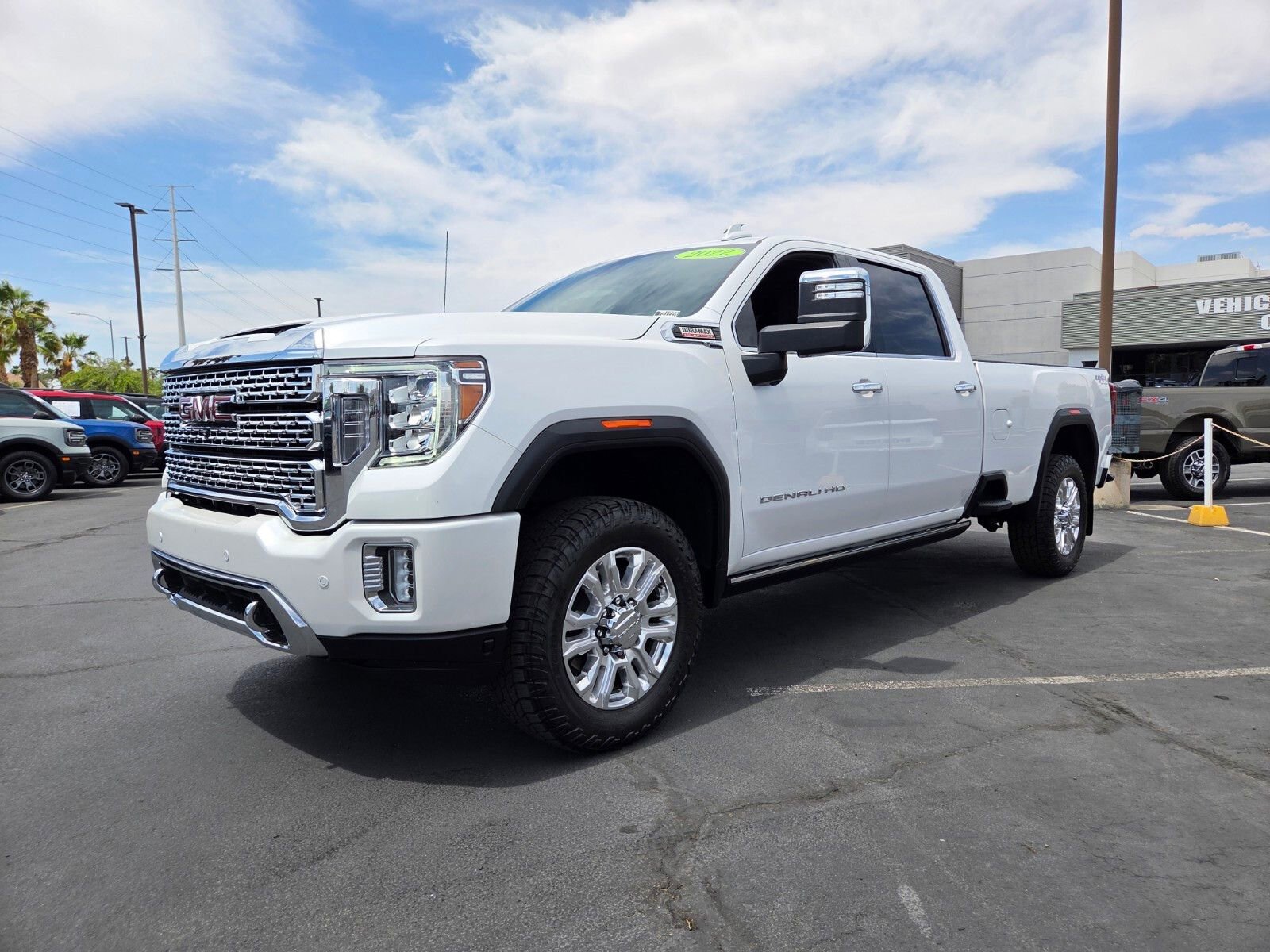 Used 2022 GMC Sierra 3500 Denali w/ Denali Ultimate Package AWD/4WD video 2