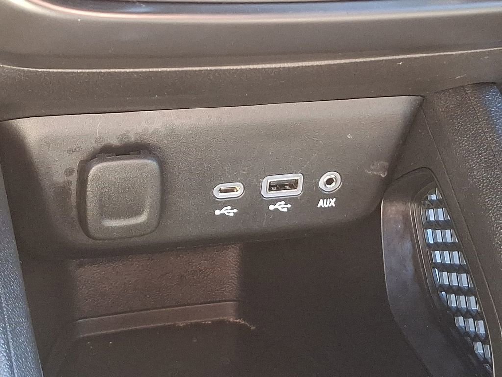 Used 2023 Chevrolet TrailBlazer RS w/ Convenience Package FWD image 25