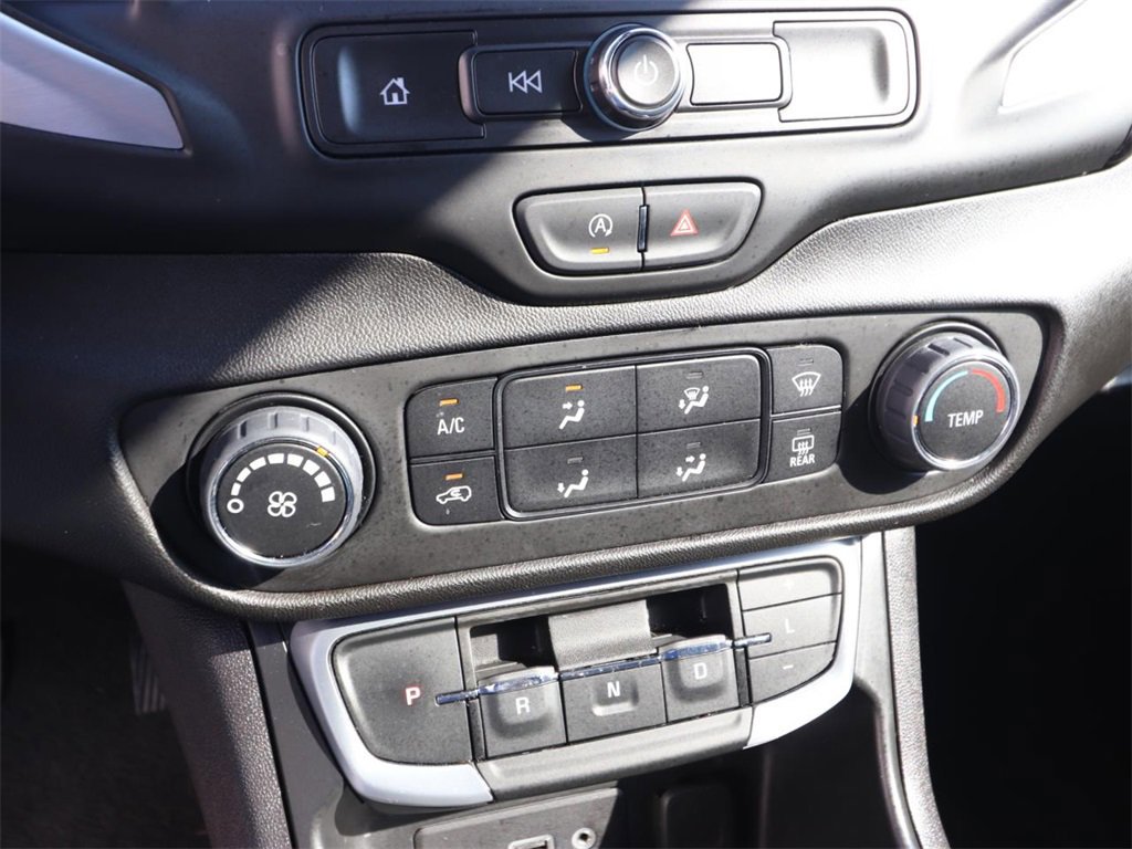 Used 2024 GMC Terrain SLE image 20