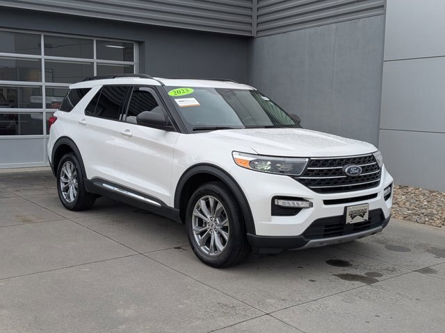 Certified 2023 Ford Explorer XLT w/ Equipment Group 202A AWD/4WD image 2